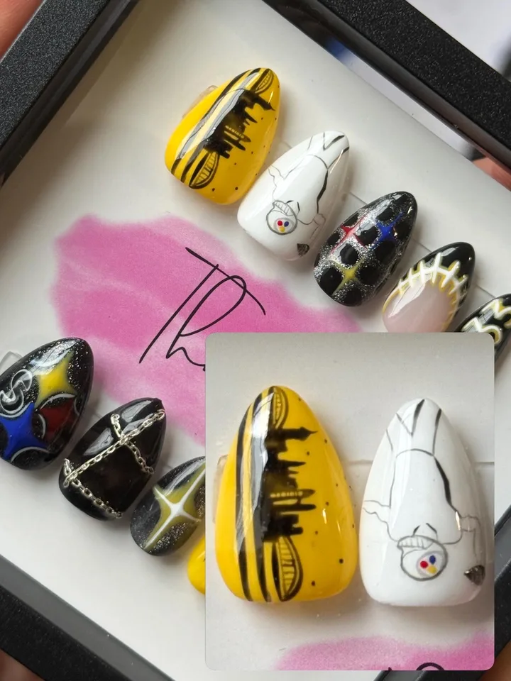 Pittsburgh handmade press-on nail design